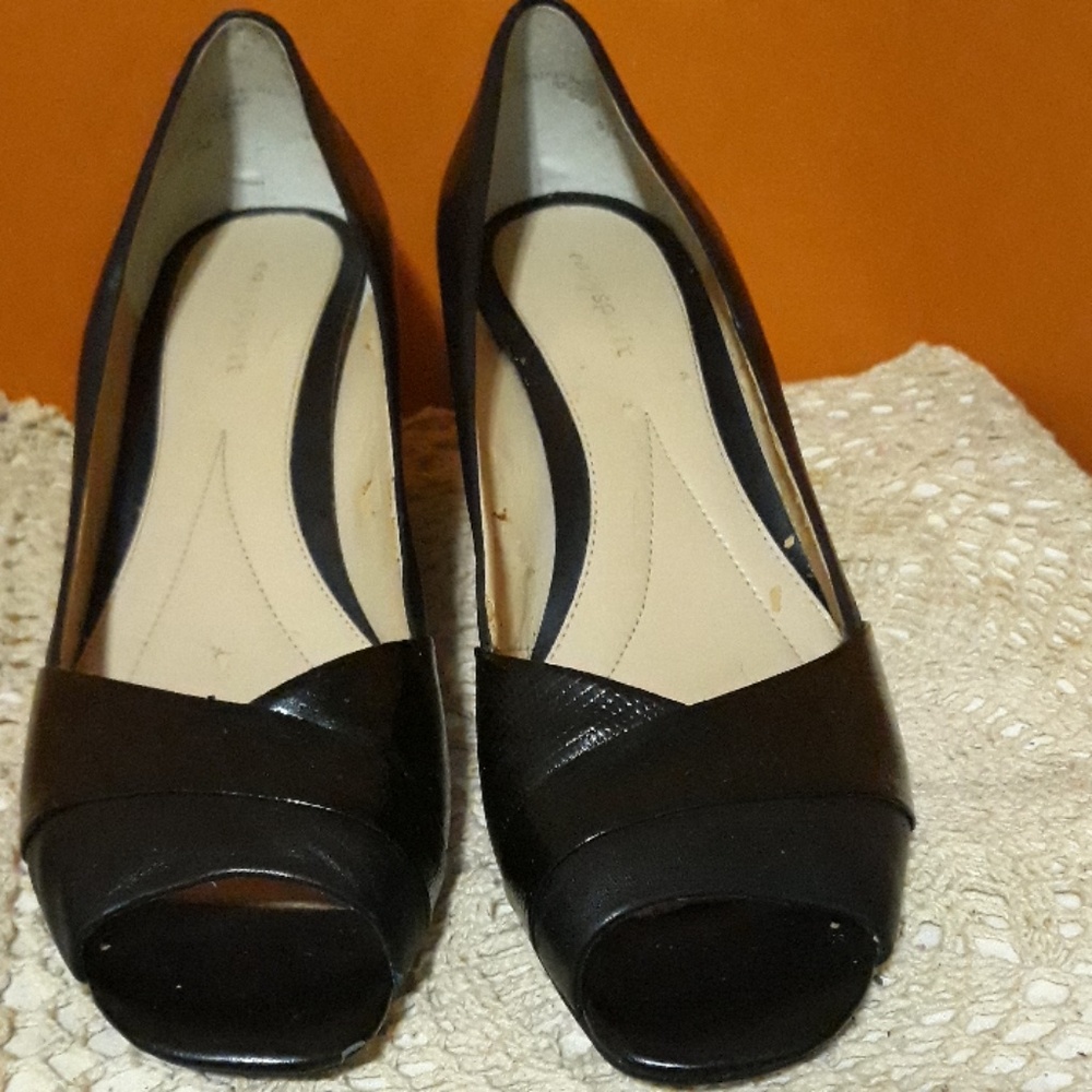 Clearance! Low wedge heel.